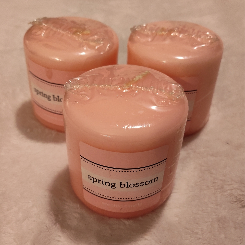 NWT! Bundle Of Spring Blossom Pillar Candles (Set Of 3)